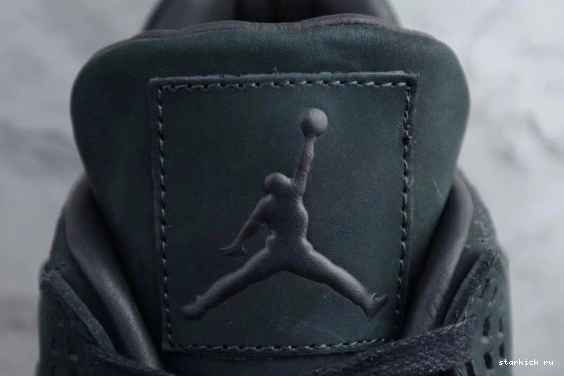 930155-001 'KAWS' Air Retro 4 930155-001 JORDAN  KAWS 0922